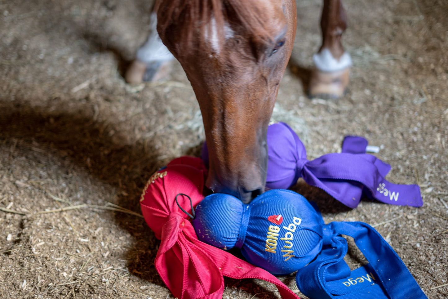 KONG Wubba Mega Caballos y Especies Grandes