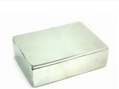 Urna de pewter Caja Lisa Elegante